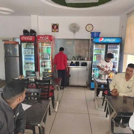 Hotel O Food Plaza Zirakpur Ngoại thất bức ảnh