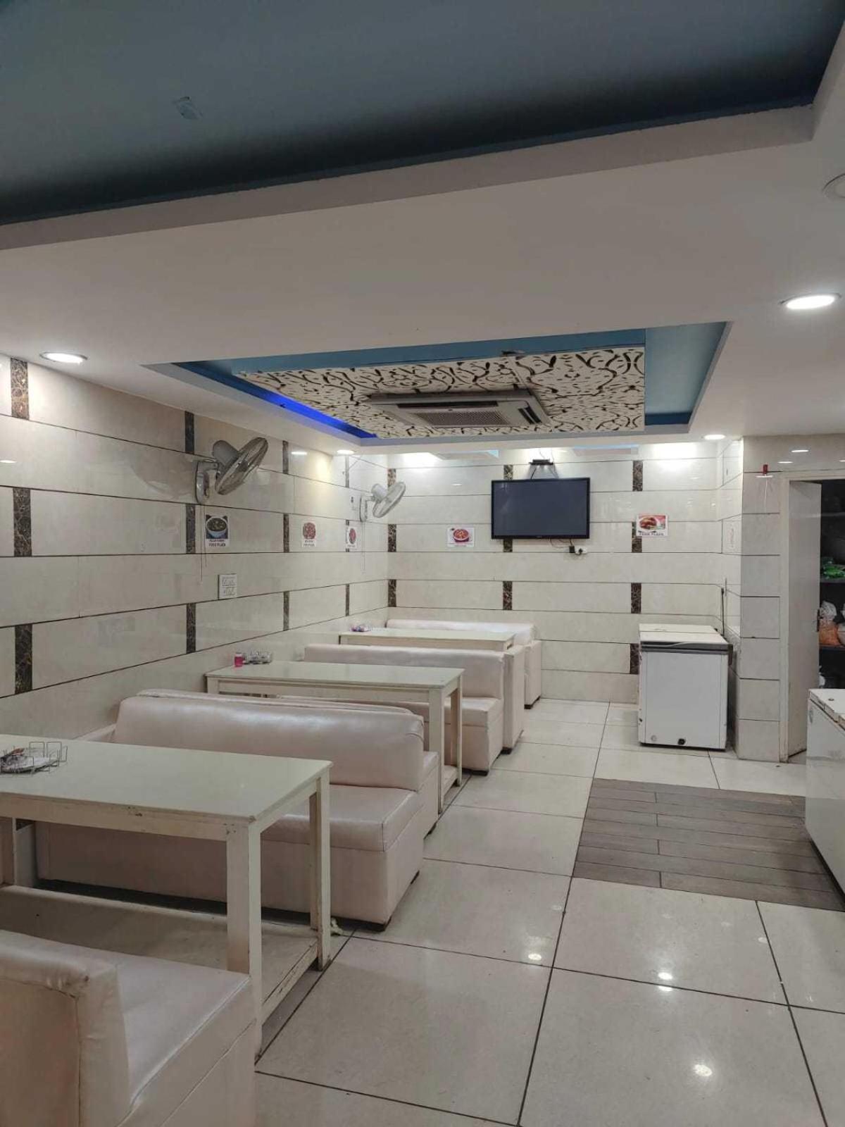 Hotel O Food Plaza Zirakpur Ngoại thất bức ảnh